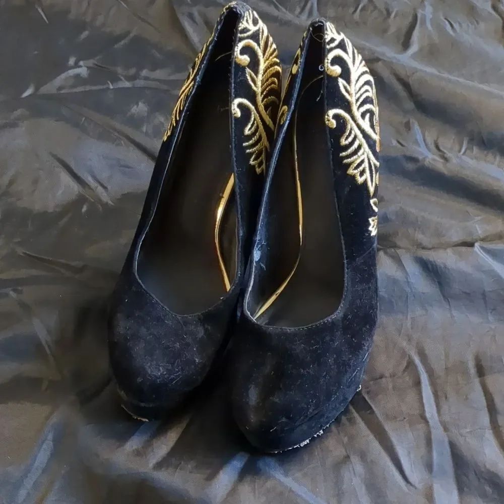Colin Stewart Gold embroidered black suede platform pumps